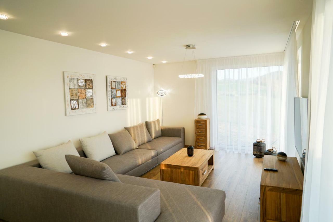 Luxury Villa Moravany nad Vahom Bagian luar foto